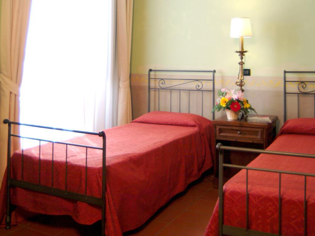 Domus Sessoriana Bed & Breakfast Rome Bagian luar foto