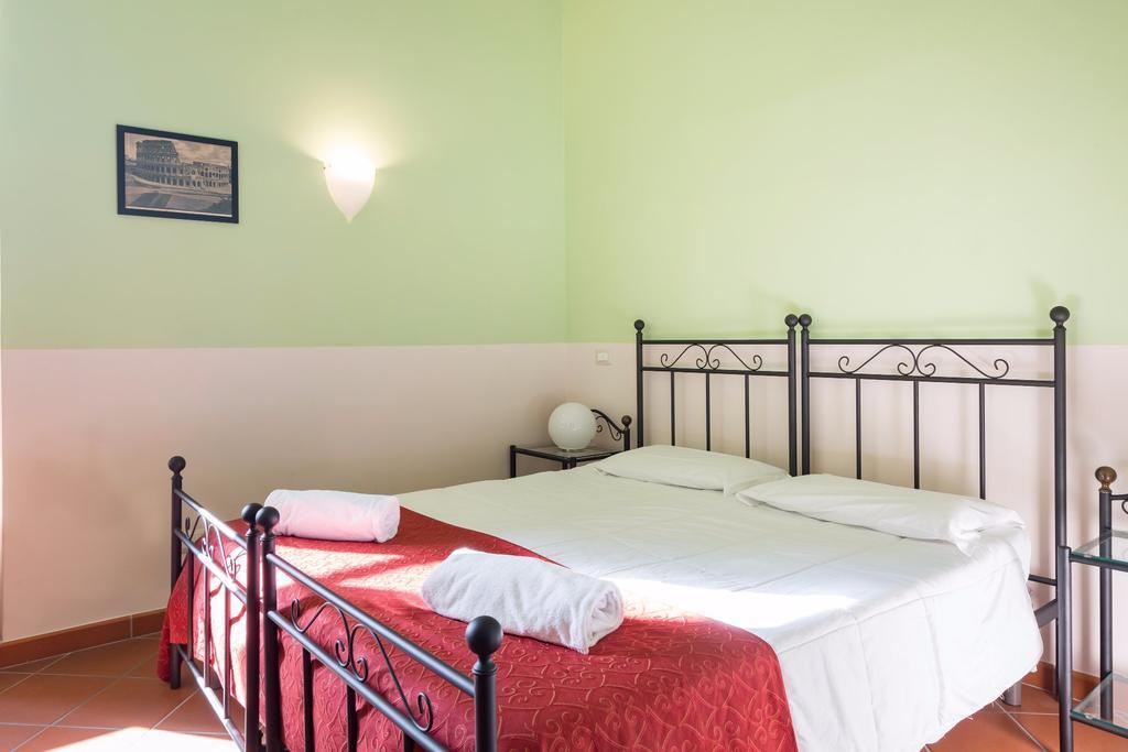 Domus Sessoriana Bed & Breakfast Rome Bagian luar foto