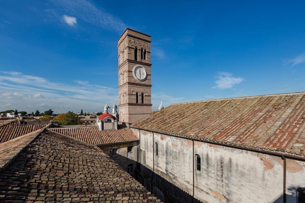 Domus Sessoriana Bed & Breakfast Rome Bagian luar foto