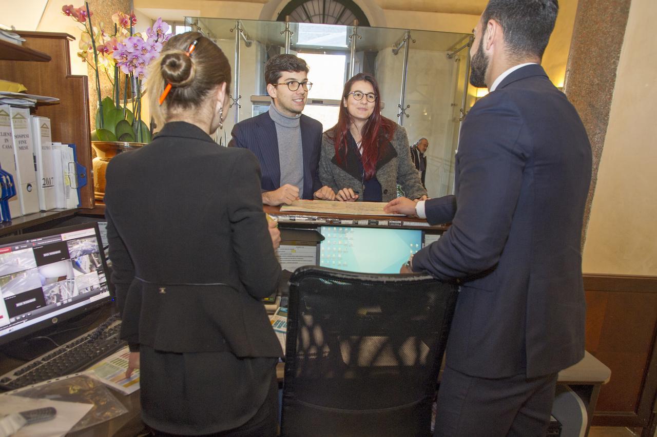 Domus Sessoriana Bed & Breakfast Rome Bagian luar foto