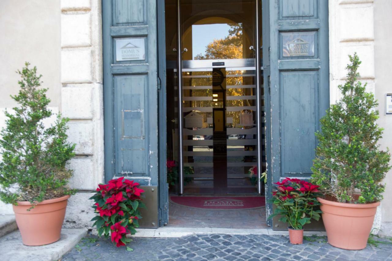 Domus Sessoriana Bed & Breakfast Rome Bagian luar foto
