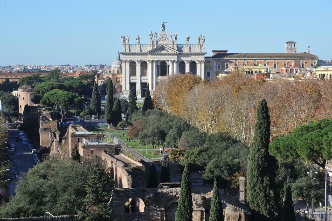 Domus Sessoriana Bed & Breakfast Rome Bagian luar foto