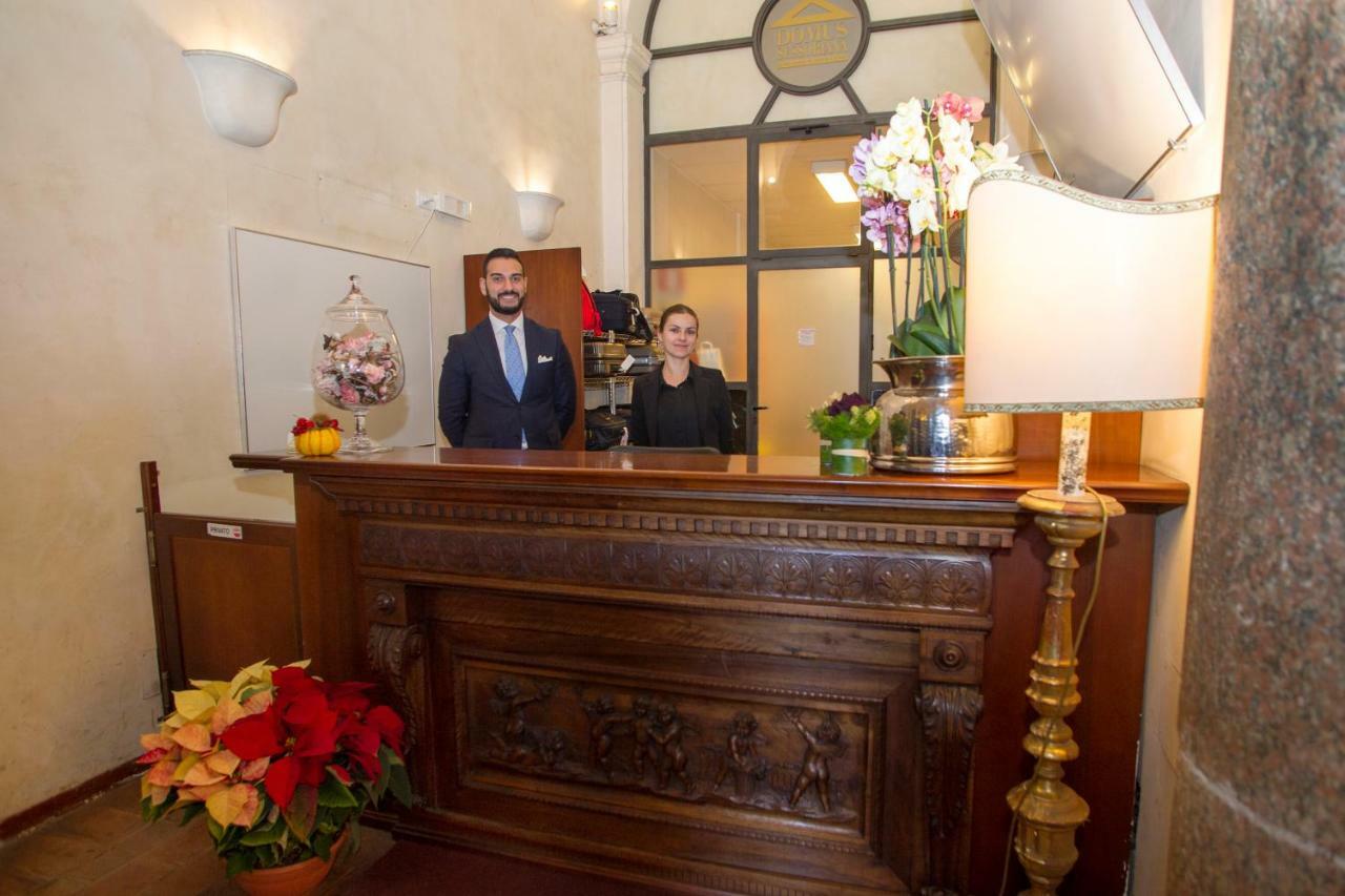 Domus Sessoriana Bed & Breakfast Rome Bagian luar foto